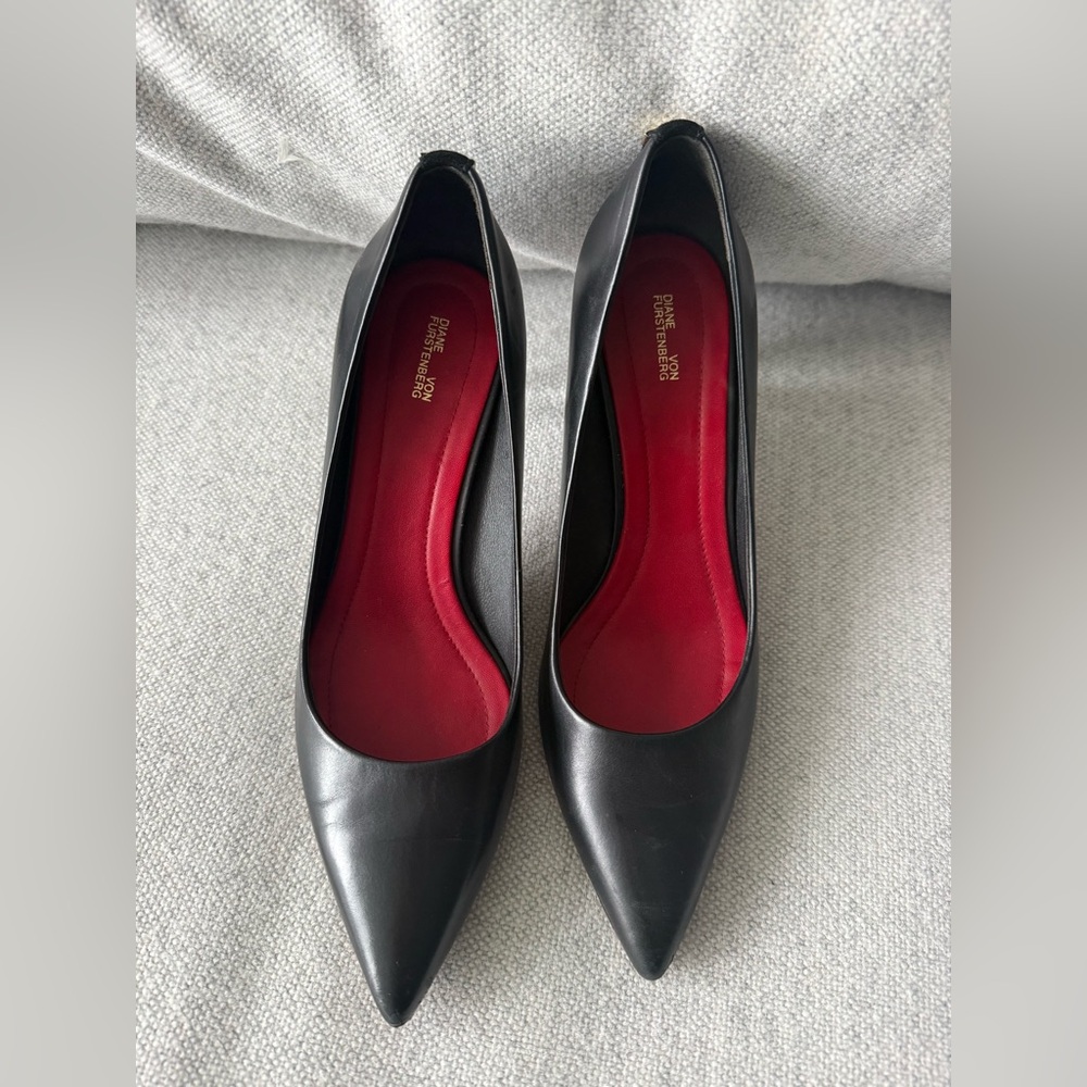 Diane Von Furstenberg Vero Cuoio Ines Pumps Stiletto Heels Black 6.5 Leather